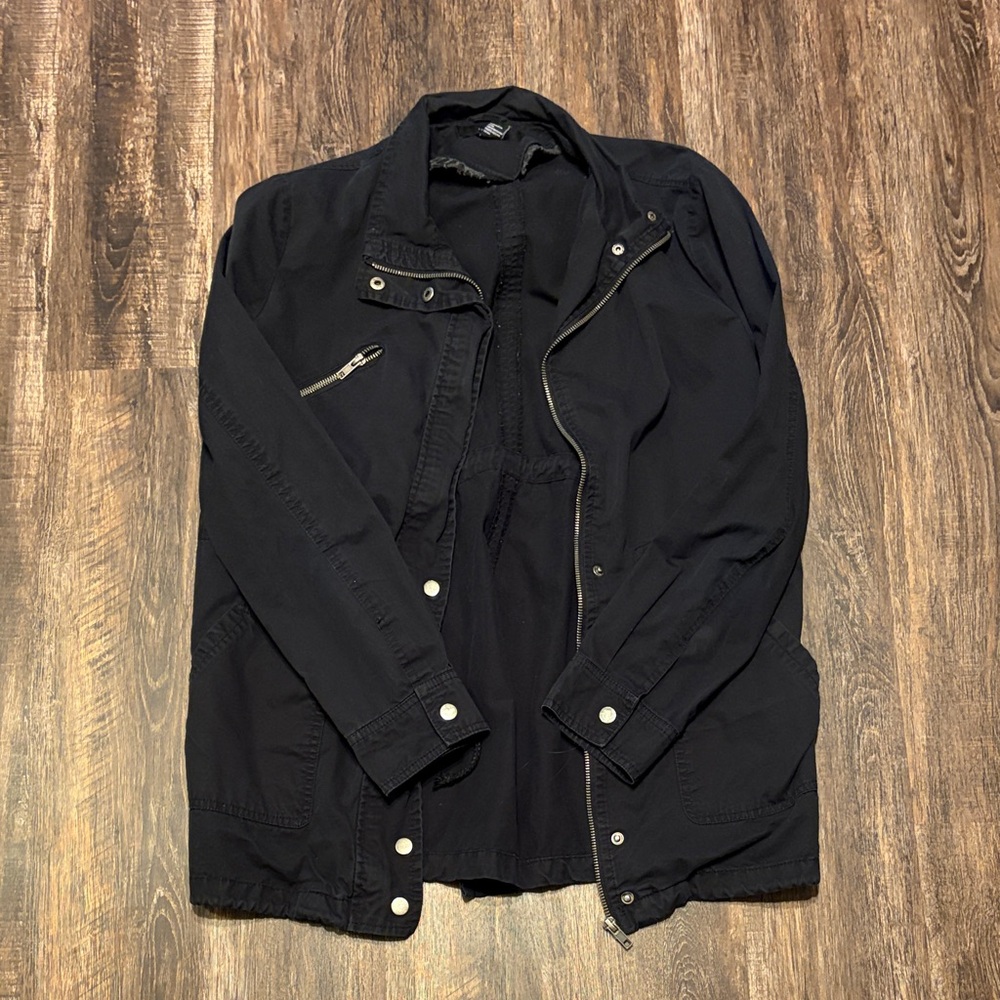 Forever 21 Women’s Black Zipper Jacket